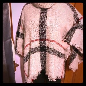 Turtleneck Poncho, stylish Plaid